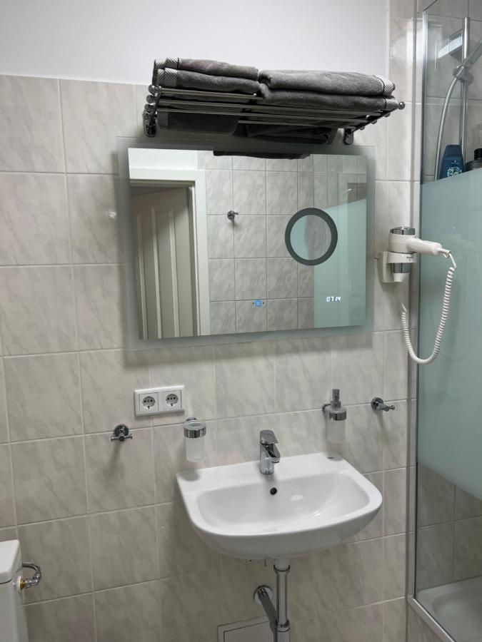 Souterrain Studio-Apartment Нюрнберг Екстериор снимка